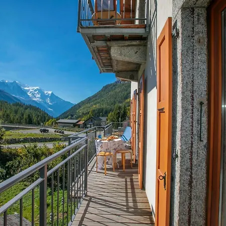 Appartamento Montroc Sleeps 6